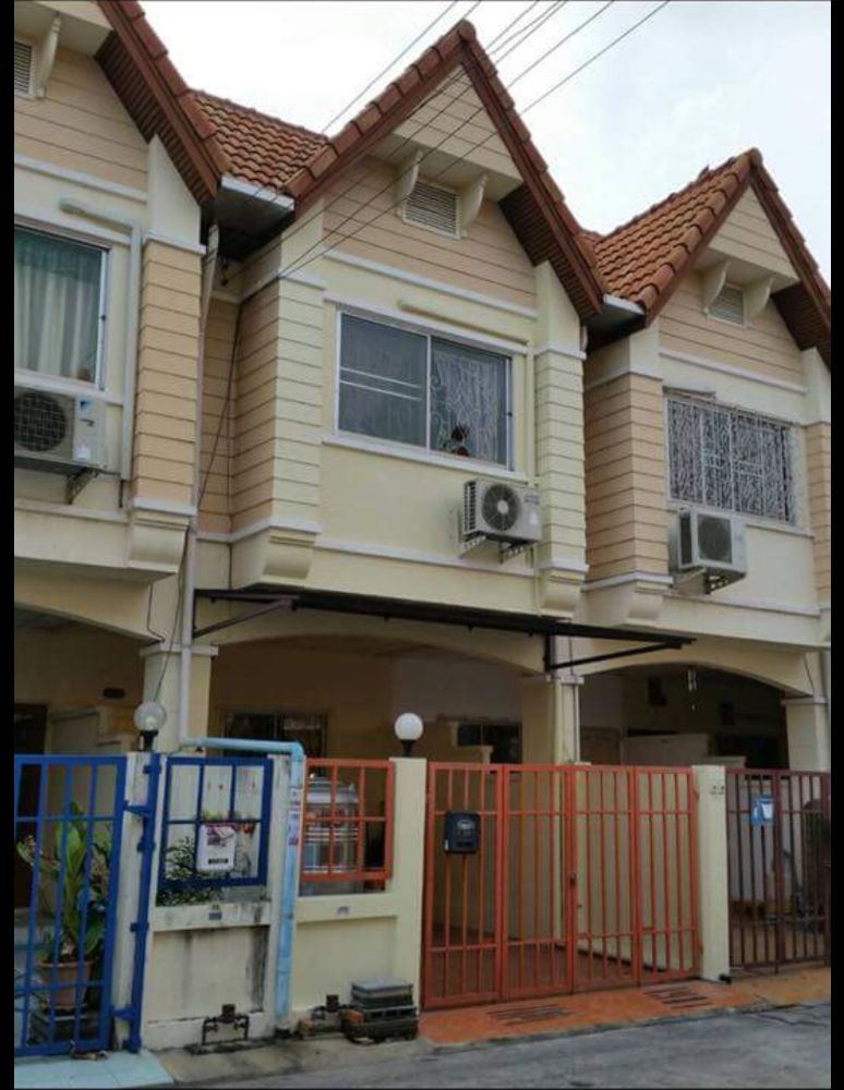 For RentTownhomeLadprao101, Happy Land, The Mall Bang Kapi : Townhouse for rent, 2 floors, Ladprao 101, near the yellow line.