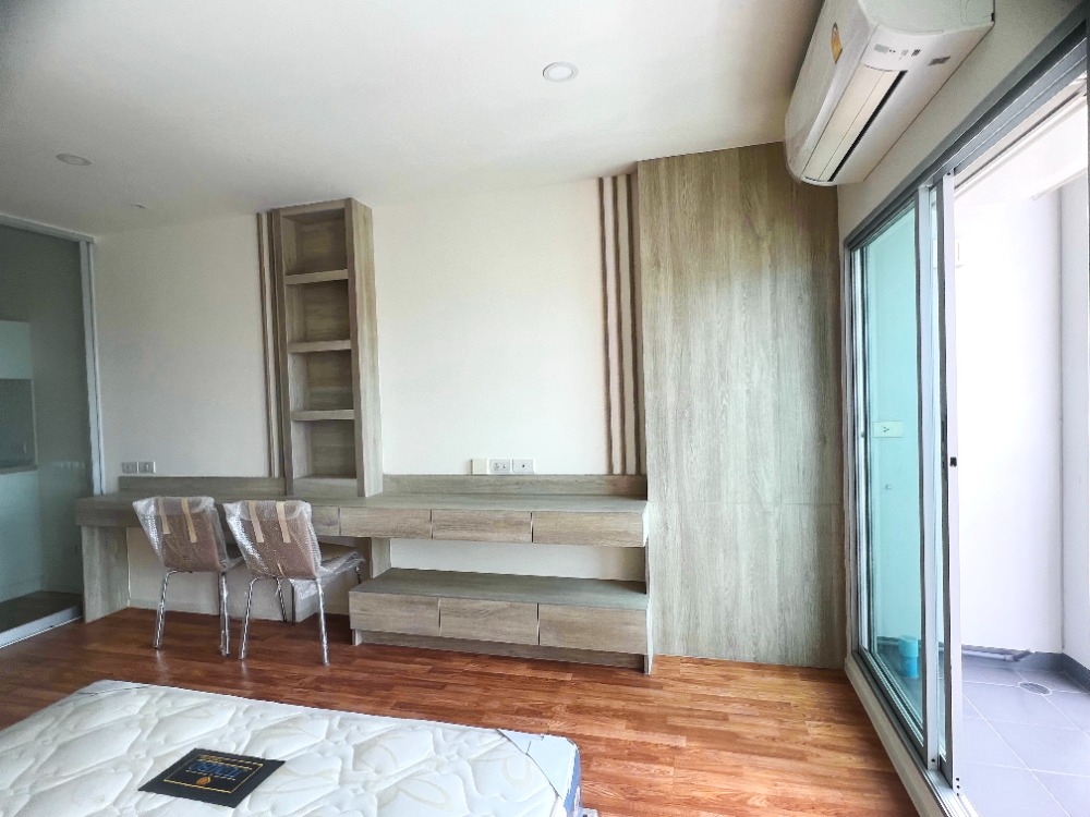 For SaleCondoPinklao, Charansanitwong : Condo for sale near Central Pinklao, Condo Lumpini Park Boromarajonani-Sirindhorn, special price, size 22.95 square meters, near MRT Bang Yi Khan, book today and receive special privileges. Free complete electrical appliances + furniture for free! Expense