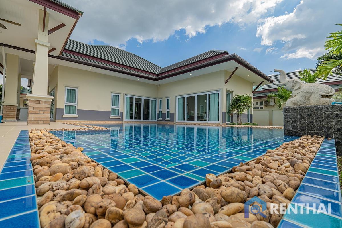 For SaleHousePattaya, Bangsaen, Chonburi : Brand new pool villa house for sale