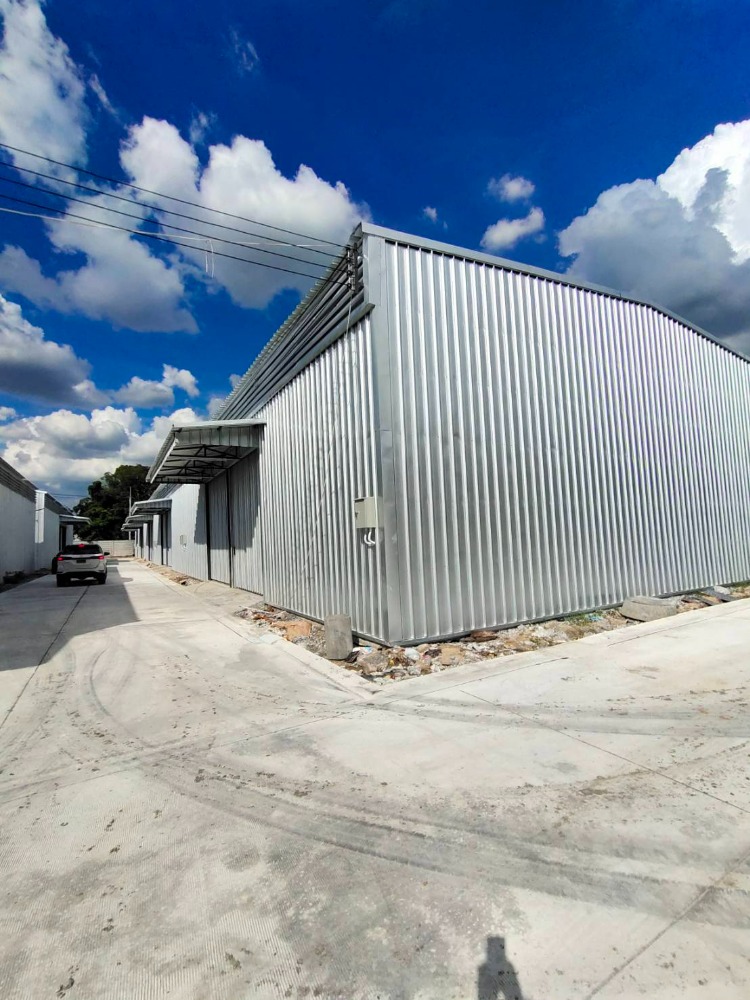 For RentWarehouseRathburana, Suksawat : Ready-made warehouse for rent 19,000/month Bang Khun Thian, Tha Kham, along Kanchana Expressway. Contact for rental: Khun Wan: 063-0895418