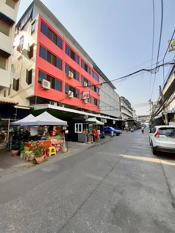 For LeaseholdShophouseRamkhamhaeng, Hua Mak : ss122 Long-term commercial building for rent, 10 booths, Ramkhamhaeng 24 (behind Ramkhamhaeng University)