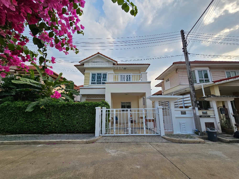 For SaleHousePathum Thani,Rangsit, Thammasat : Selling cheap!!! Single house Maneerin Park Rangsit