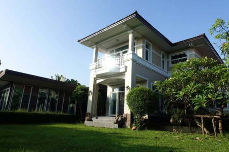 For SaleHousePathum Thani,Rangsit, Thammasat : House for sale, Lam Luk Ka, golf course view - in the project Thanyathani Home On Green (near Motorway) 222 sq m, 400 sq m, 5 bedrooms, 5 bathrooms ## shady atmosphere see golf course