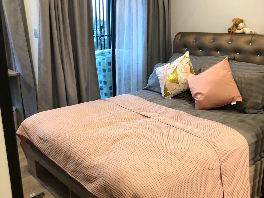 For RentCondoPathum Thani,Rangsit, Thammasat : 💥1st hand room #KaveAva for rent Beautiful condo near TU. Double bed, separate zones Fully furnished, ready to move in!!😊Pun