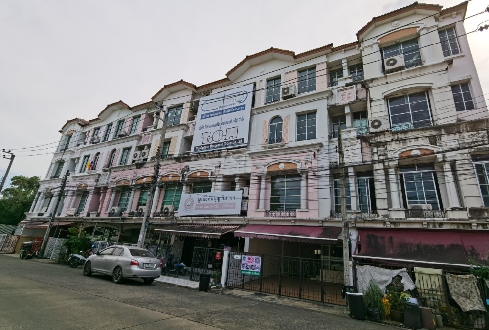 For RentHome OfficeYothinpattana,CDC : Townhome for rent Baan Klang Muang Rama 9, Lat Phrao, business location