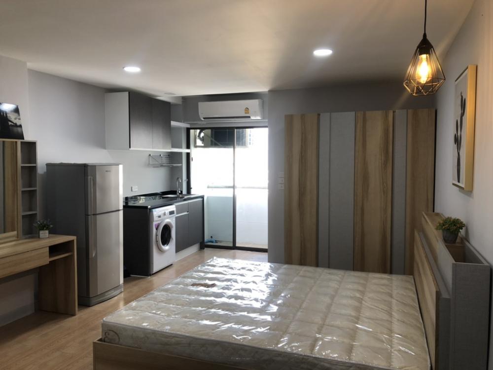 For RentCondoRatchathewi,Phayathai : Pratunam Paste Condo, in the heart of Pratunam, Soi Petchburi 15 (not more than 50 meters from the entrance of the alley), opposite Pantip Plaza.