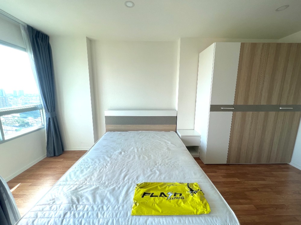 For SaleCondoPattanakan, Srinakarin : Condo for sale near Kasem Bundit University, Condo Lumpini Ville Phatthanakan Srinakarin, 1 bedroom, size 26 square meters, fully furnished, beautiful room, good atmosphere, convenient transportation Srinakarin, Phatthanakan, Krungthep Kreetha, Suan Luang