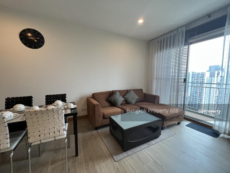 For RentCondoWongwianyai, Charoennakor : for rent Hive sathorn 1 bed big size high floor🎉🎉🎉