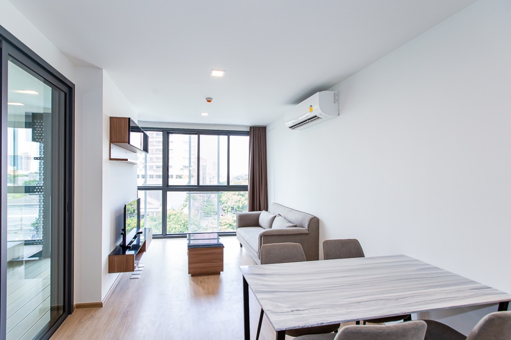 ให้เช่าคอนโดสุขุมวิท อโศก ทองหล่อ : for rent Taka haus 2 bed super deal !! 💟