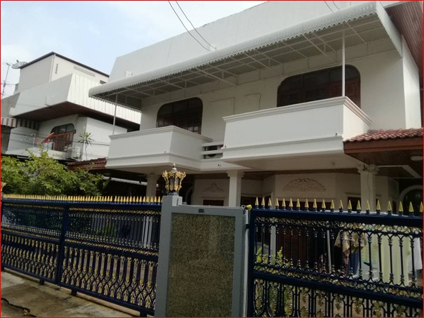 For SaleHouseAri,Anusaowaree : 2-storey detached house for sale, 2 houses, 75 square meters, decorated in a semi-traditional style, Soi Aree Samphan 4, near BTS Ari