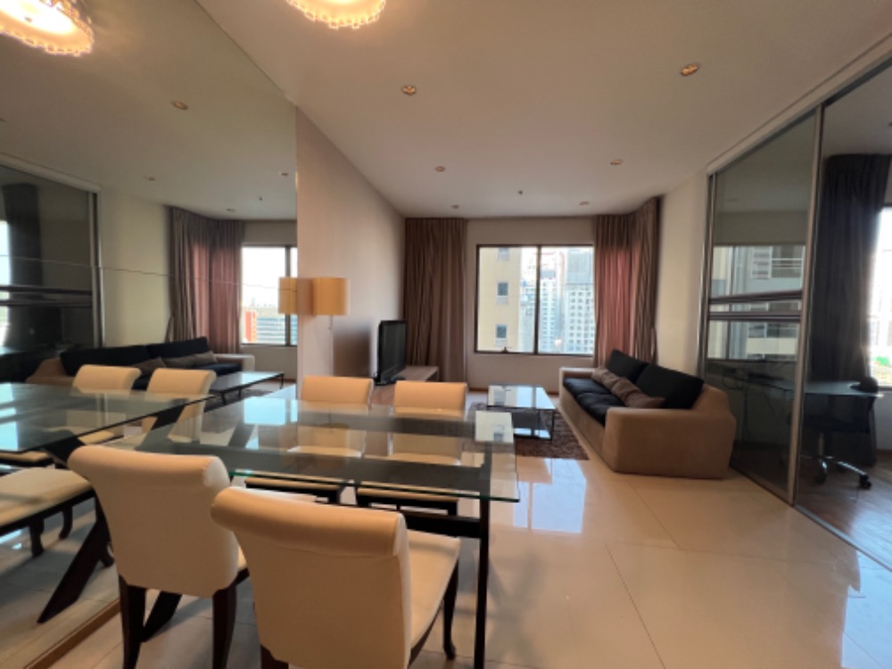 ให้เช่าคอนโดสุขุมวิท อโศก ทองหล่อ : For rent The Emporio place 1 bed high floor nice room🧡🧡