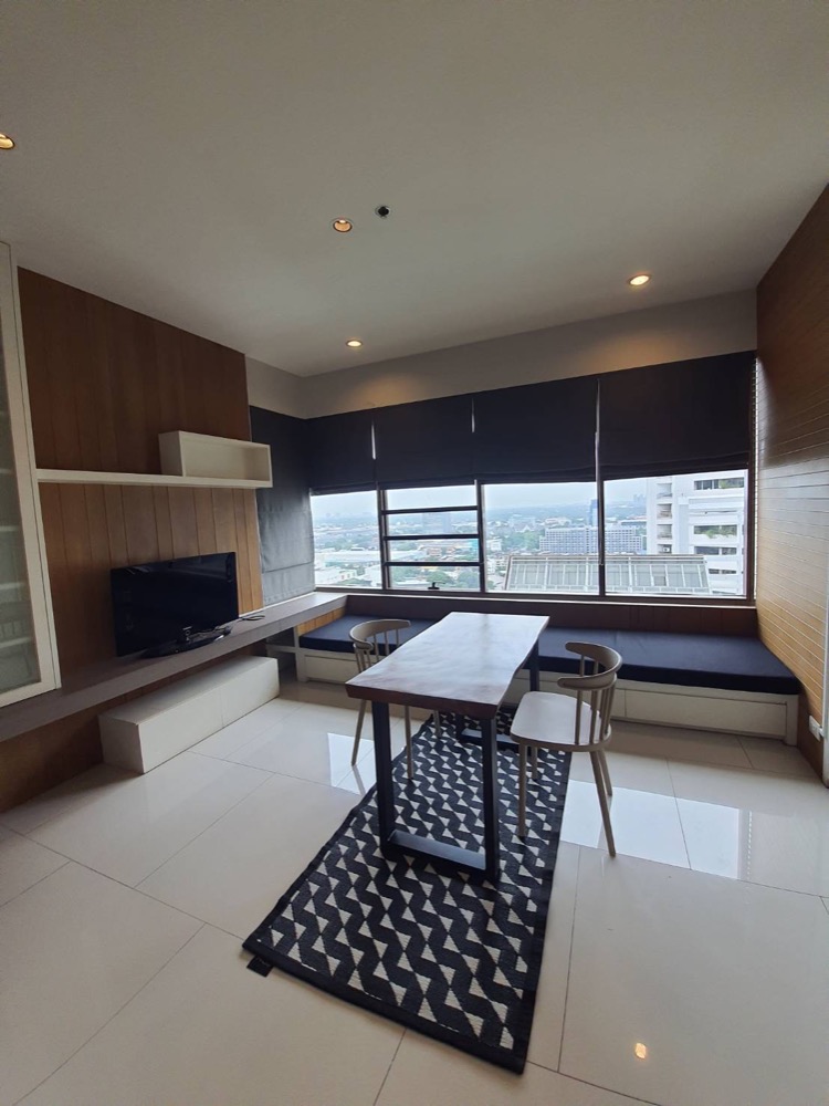 ให้เช่าคอนโดสุขุมวิท อโศก ทองหล่อ : for rent Emporio place 1 bed special deal !!