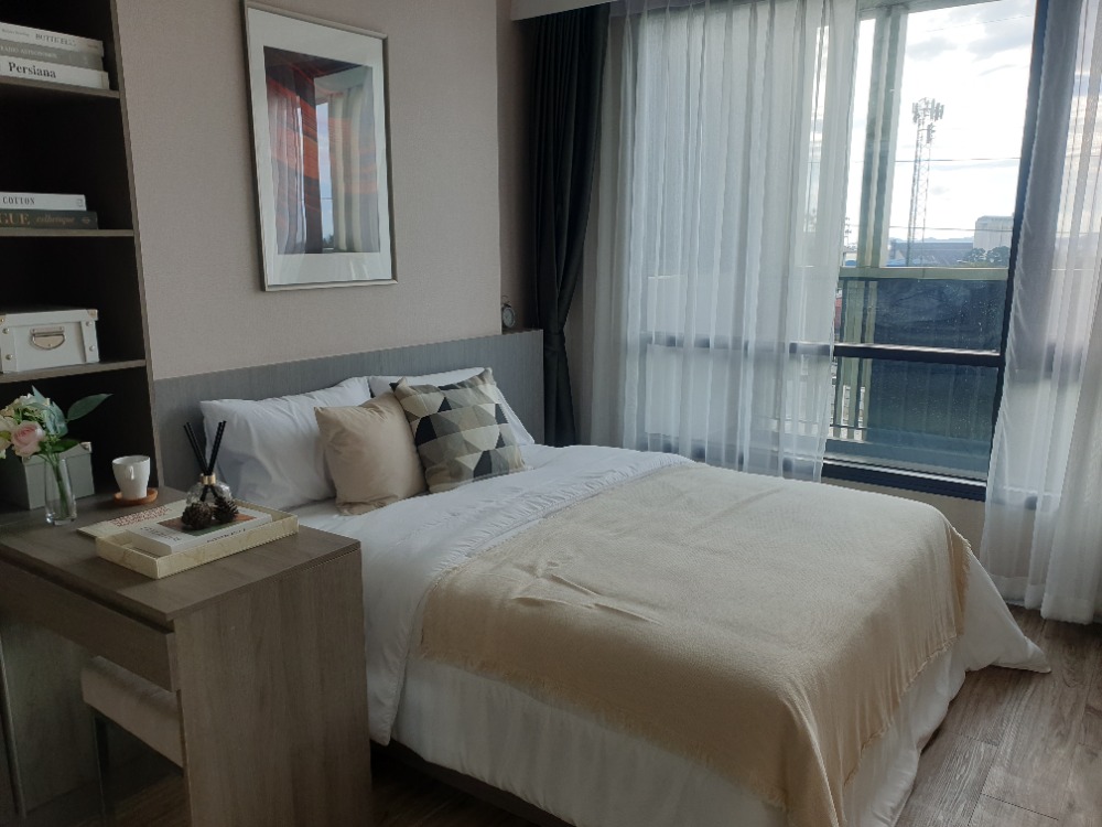 For SaleCondoSriracha Laem Chabang Ban Bueng : 2 Bed 2 Bath 96.25 sq meter with huge balcony on central facility floor, easy walk to outdoor pool, miniature golf, playground, cinema (only room in the building)