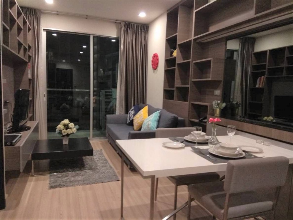 ให้เช่าคอนโดอ่อนนุช อุดมสุข : for rent Skywalk residence 2 bed special deal !!