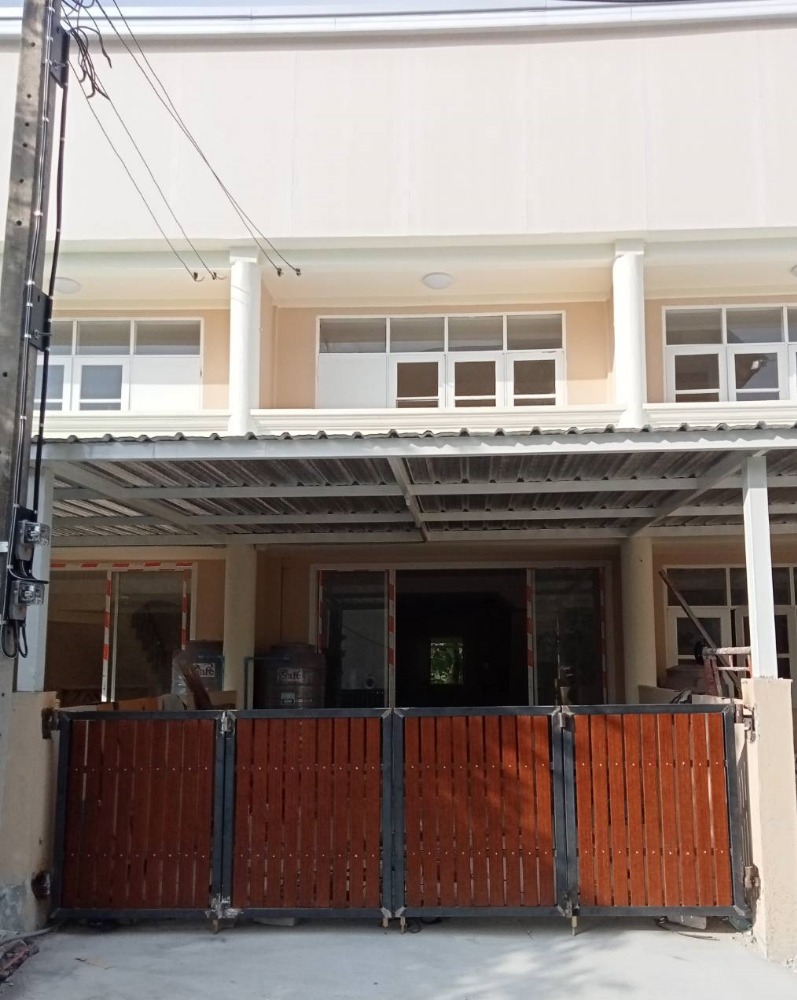 For RentTownhouseSamut Prakan,Samrong : Chat Phet Village for rent Nam Daeng Road, Bang Phli, 2 bedrooms, 2 bathrooms, newly renovated, 7,500 baht/month