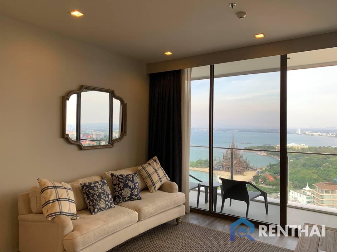 For SaleCondoPattaya, Bangsaen, Chonburi : For sale Beachfront condo in  Pattaya.