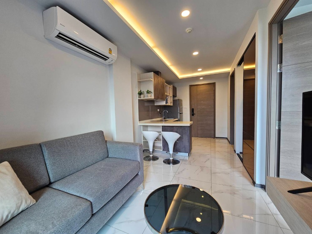 For RentCondoOnnut, Udomsuk : New condo, new room, 1 bedroom with storage room, spacious, nice for rent 15,000 baht/month