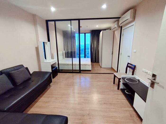 For SaleCondoBang Sue, Wong Sawang, Tao Pun : 🎨 For sale with tenant, only 2.65 million baht, 1 bedroom, size 36 sq m, 12th floor, Building A // The Tree Interchange Condo, next to Getway Bang Sue shopping mall, near MRT Bang Pho // 065 356 2745 The Toy 🎨