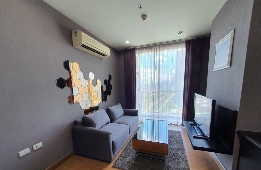 ให้เช่าคอนโดสาทร นราธิวาส : For rent The Complete Narathiwas 2 bedrooms high floor good view